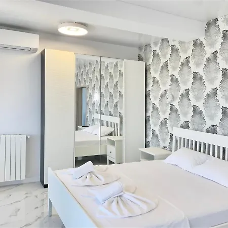 Aparthotelmamaianord 610 Sa Building Stefan Resort Sea Front View *